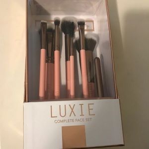 Luxie brush set